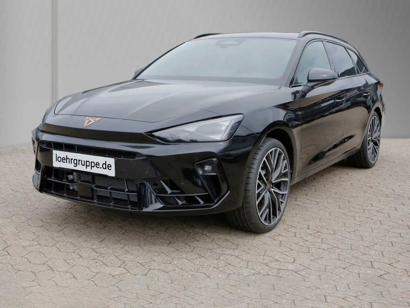 CUPRA Leon Sportstourer VZ 2.0 TSI-7-Gang-DSG 4Drive Schwarz - 2