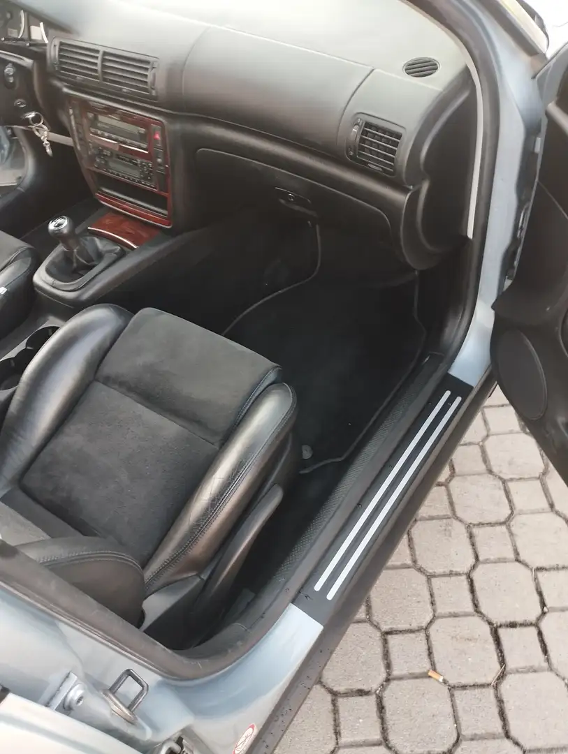 Volkswagen Passat Passat V 2000 Berlina 2.0 Highline 130cv Blu/Azzurro - 1