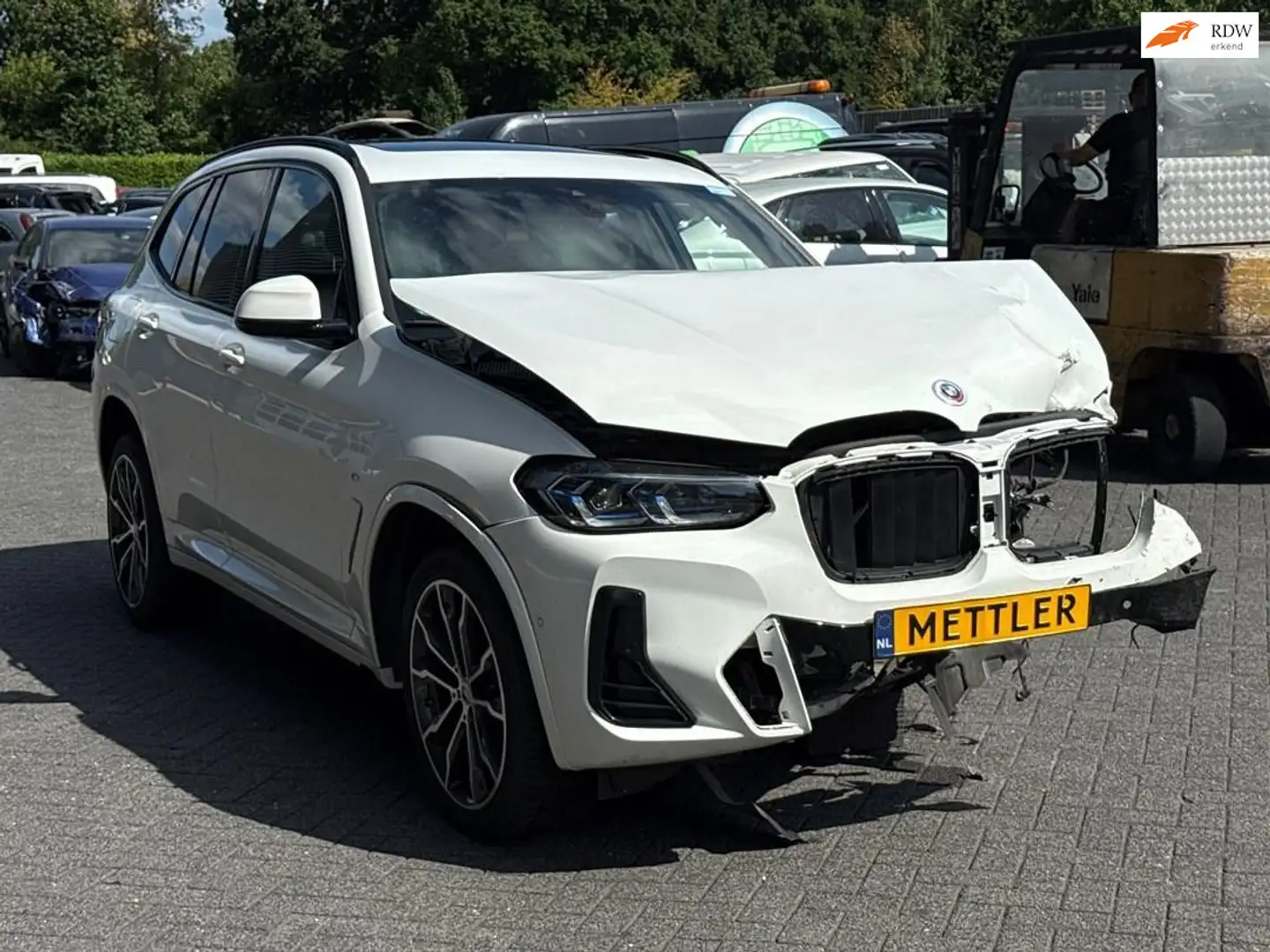 BMW X3 XDrive30i Business Edition Plus, camera, panoramad Wit - 1