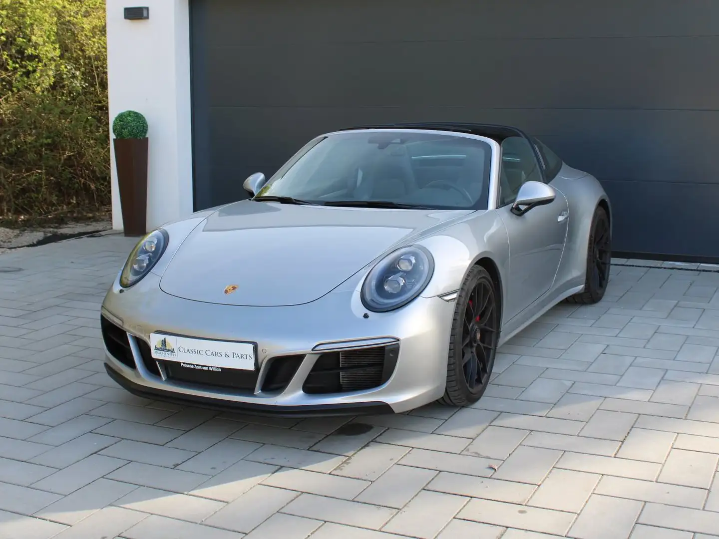 Porsche 991 Targa 4 GTS (Lift, Bose, PDLS, Schaltgetriebe) Zilver - 1