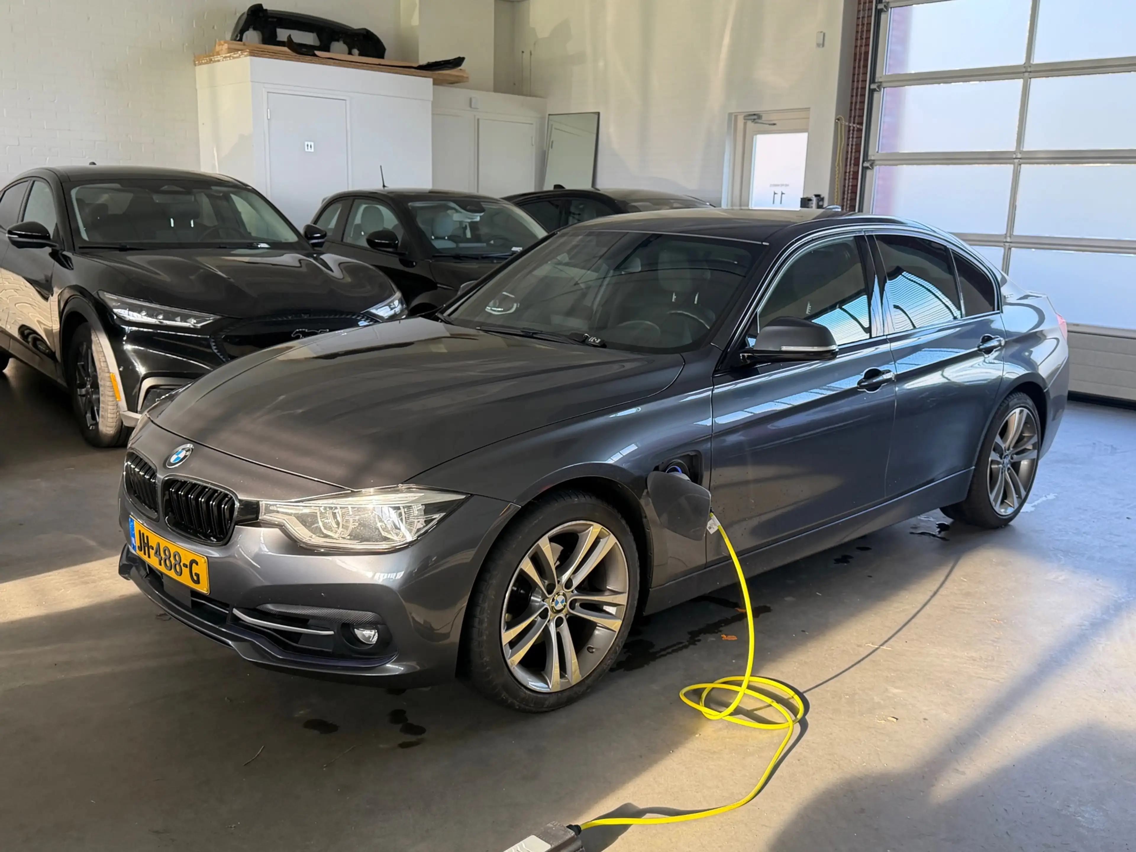 BMW 330 3-serie 330e | M Sport | SOH 88% | Adapt. Cruise | — photo 2
