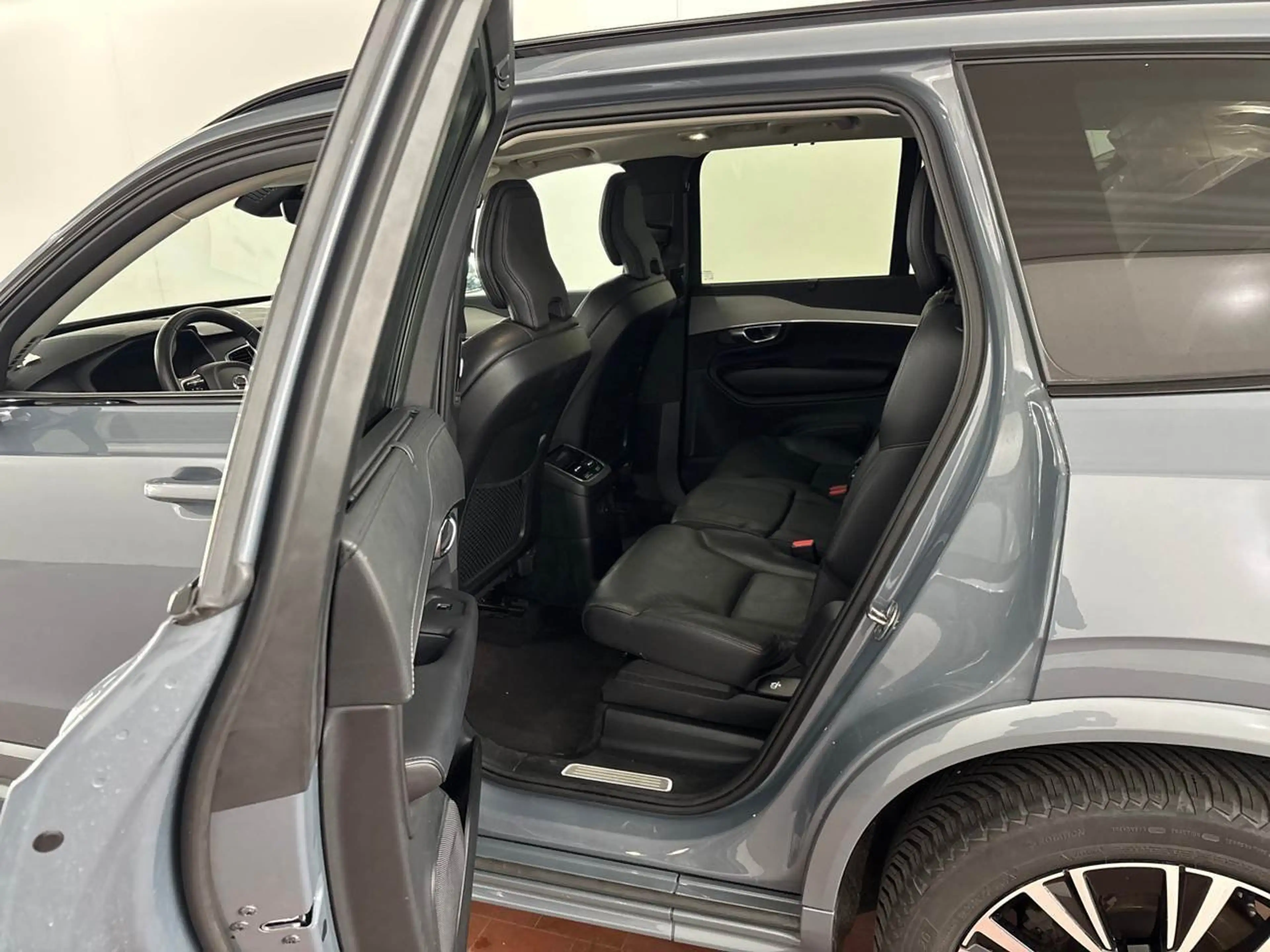 Volvo XC90 XC 90 T8 AWD Plus Dark Plug-In 360° — photo 11