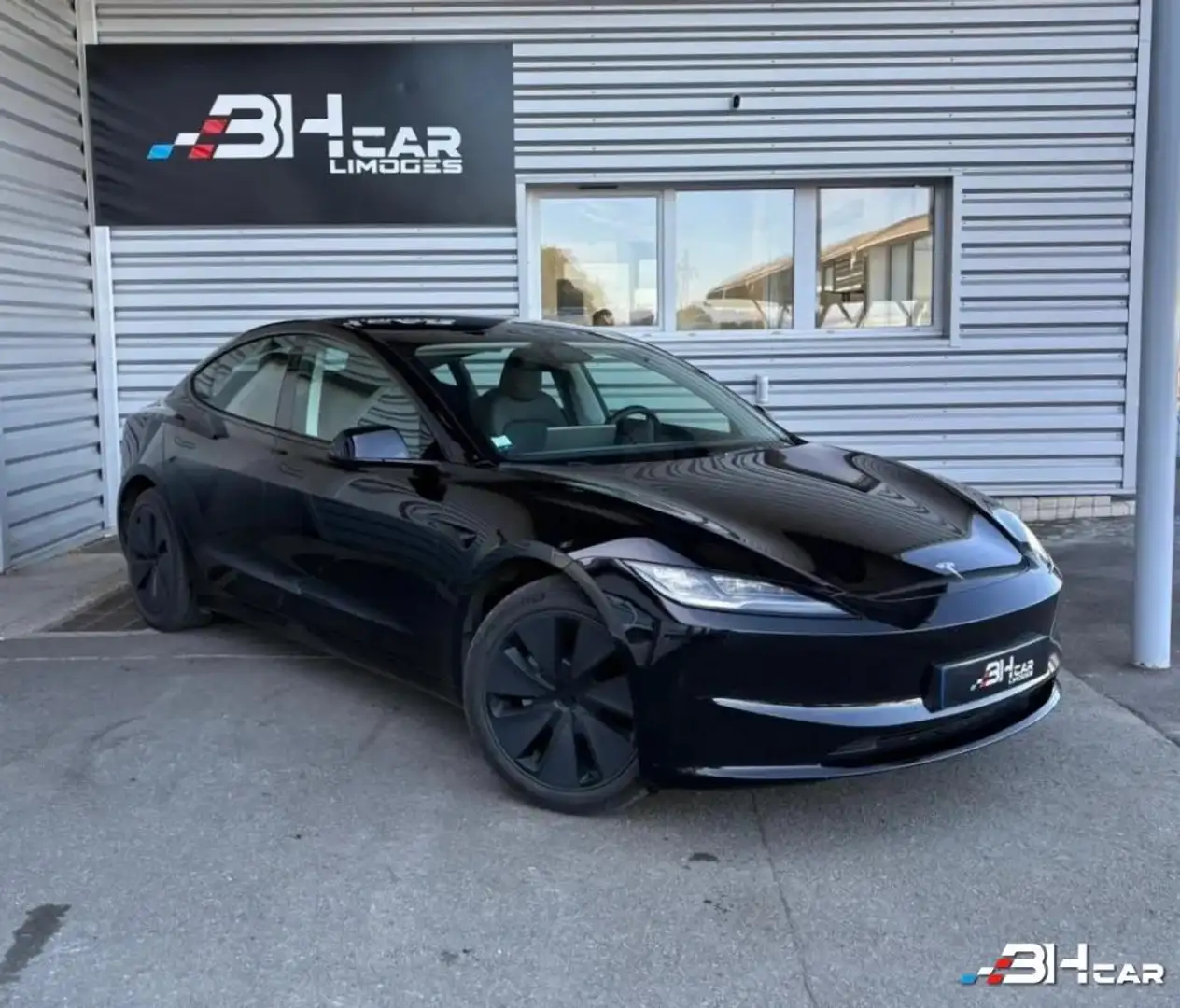 Tesla Model 3 Highland Propulsion 275 RWD Noir - 1
