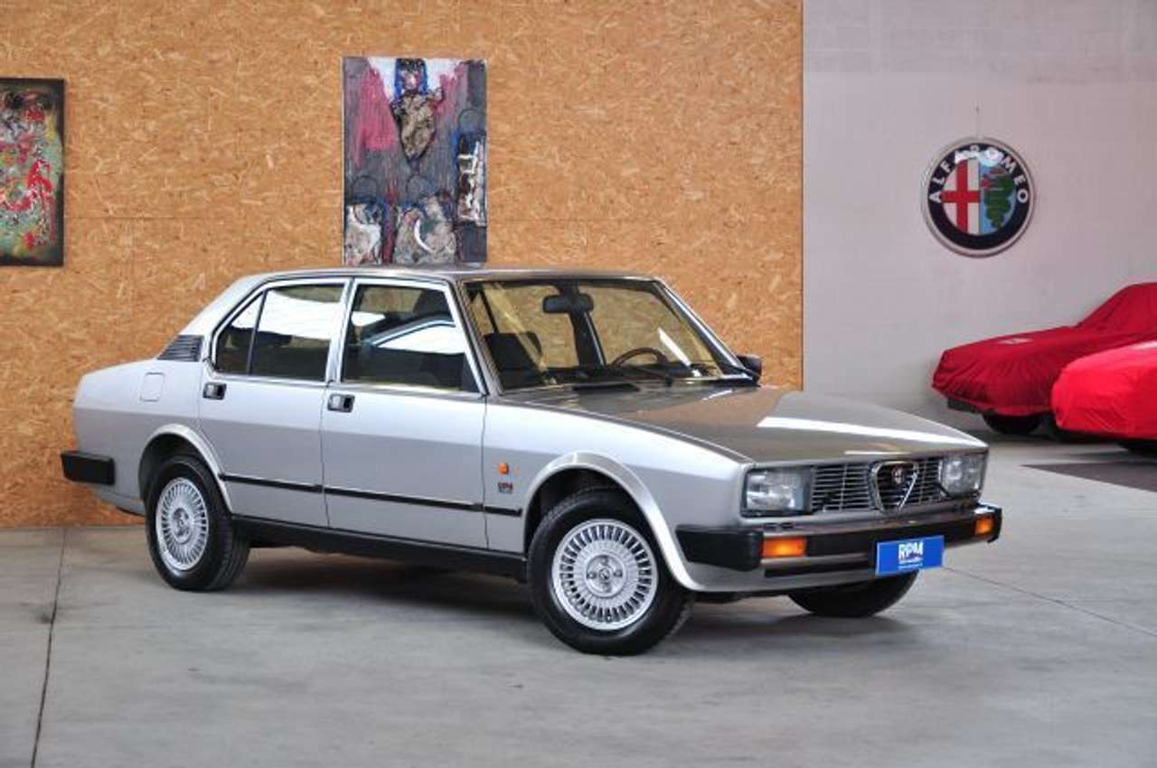 Alfa Romeo Alfetta 2.0 CEM restauro totale UNICA!