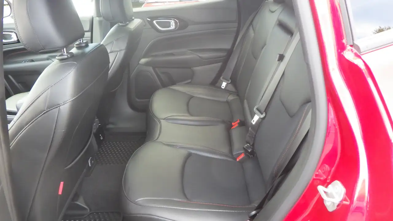 Jeep Compass photo Jeep Compass