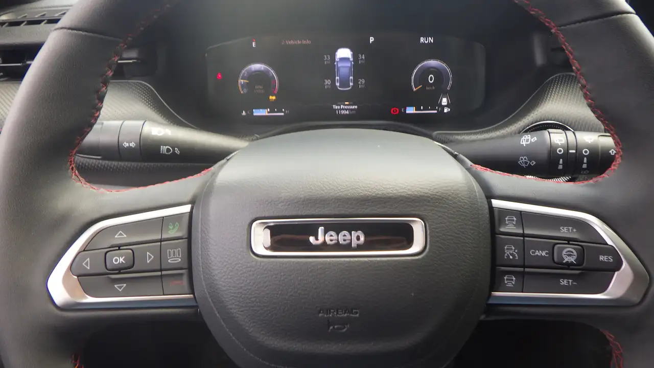 Jeep Compass photo Jeep Compass