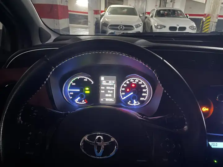 Toyota Yaris 2017, foto 11