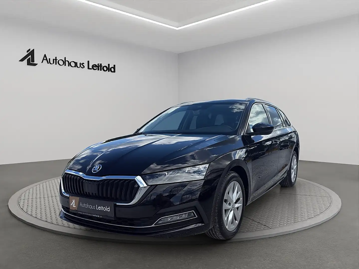 Skoda Octavia Combi 2,0 TDI Style DSG AHK LEDER CAM STANDHZ M... Schwarz - 1