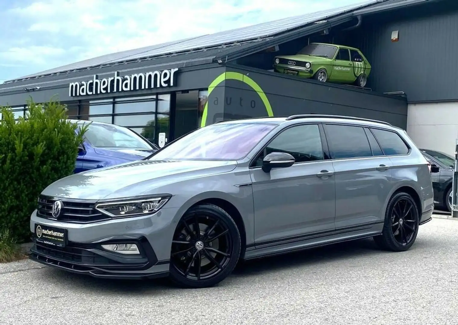 Volkswagen Passat Variant R-Line 4M*LEDER*ACC*AHK*MATRIX* Grijs - 1