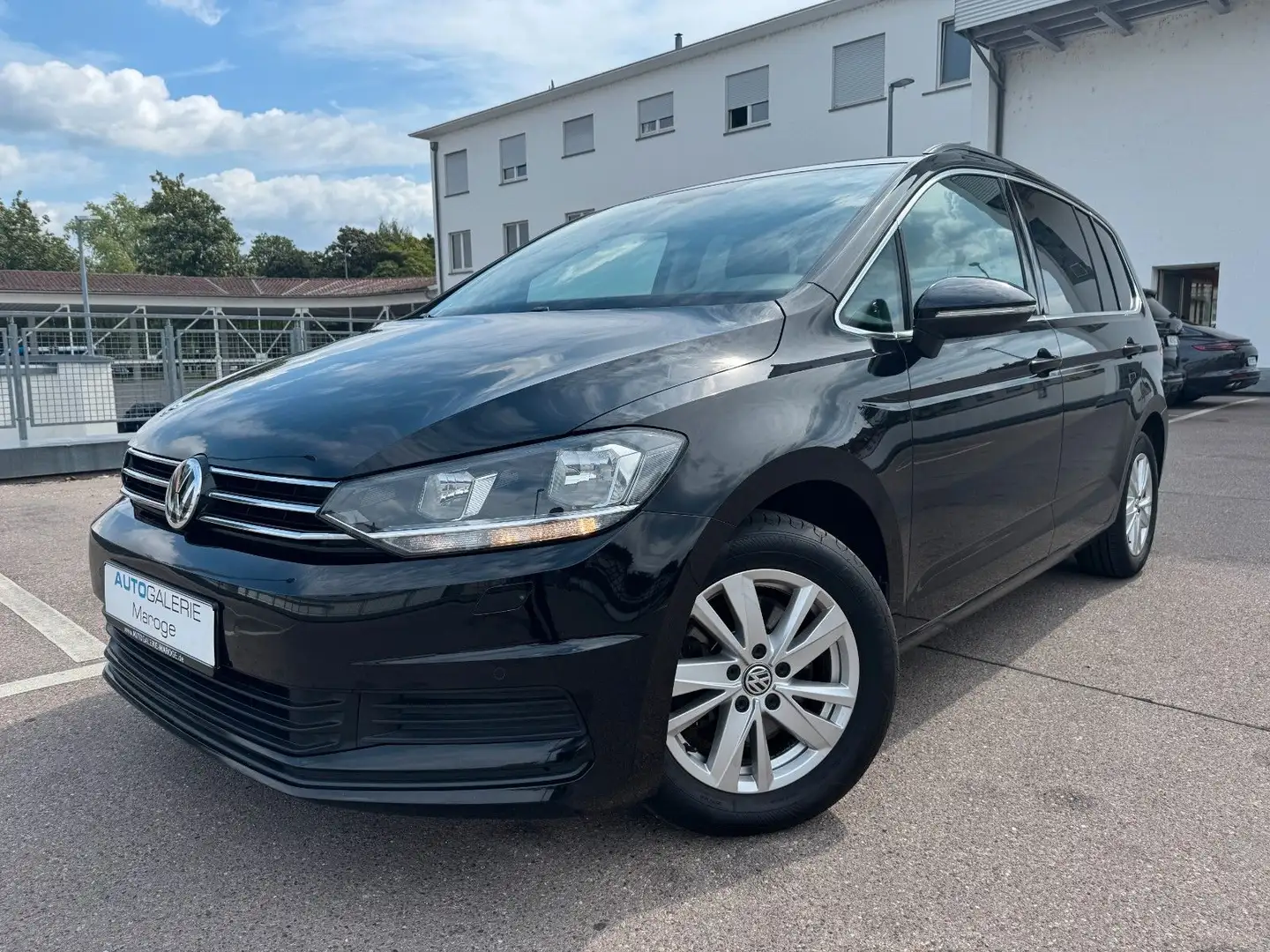 Volkswagen Touran 2.0 TDI DSG NAVI/ACC/PANORAMA/ALU/PDC Schwarz - 1