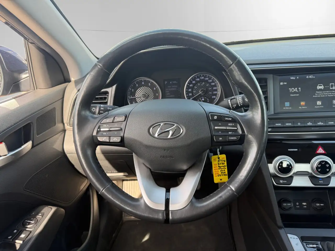 Hyundai ELANTRA снимка Hyundai ELANTRA