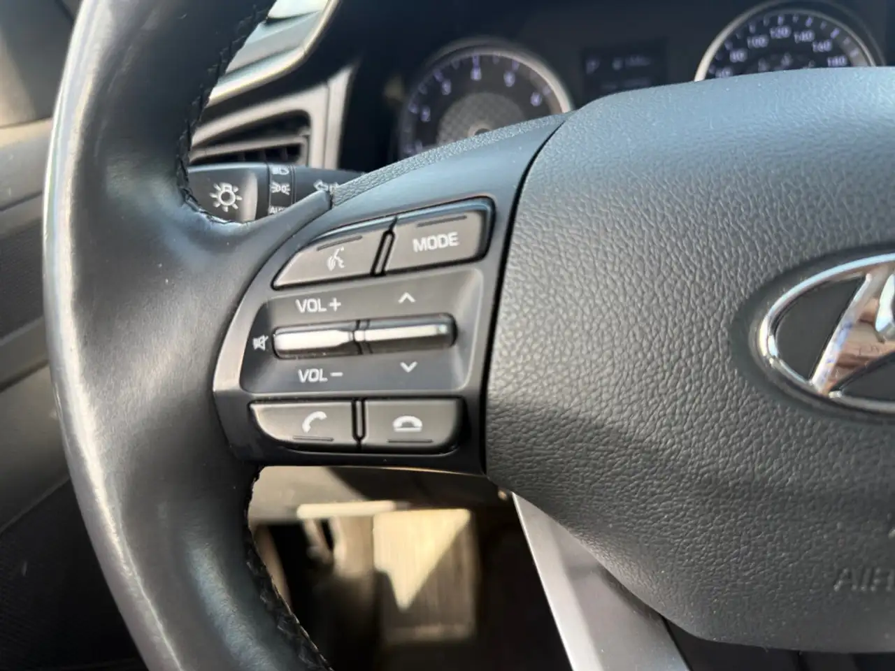Hyundai ELANTRA снимка Hyundai ELANTRA