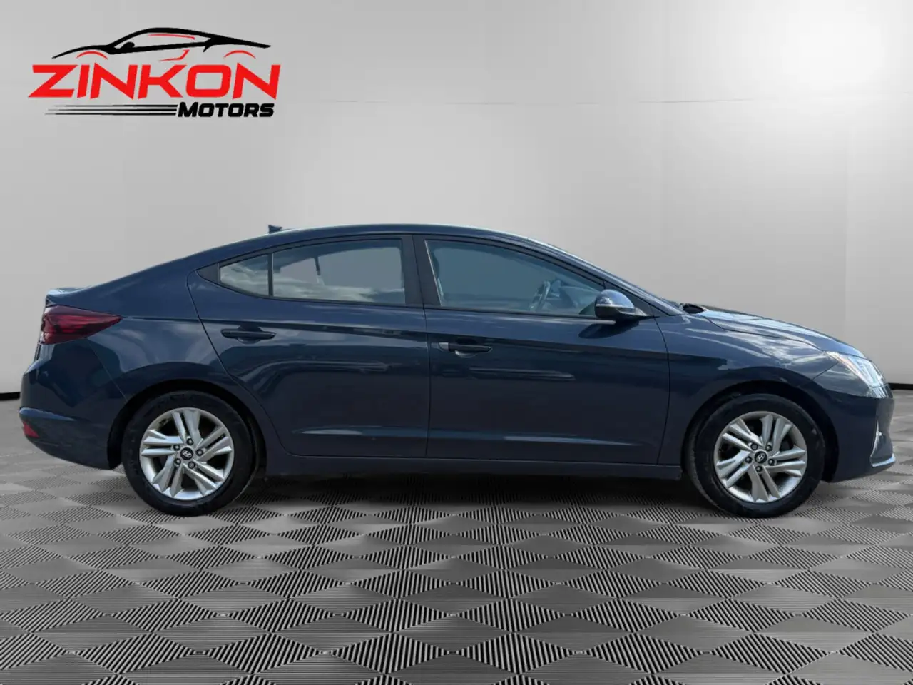 Hyundai ELANTRA снимка Hyundai ELANTRA