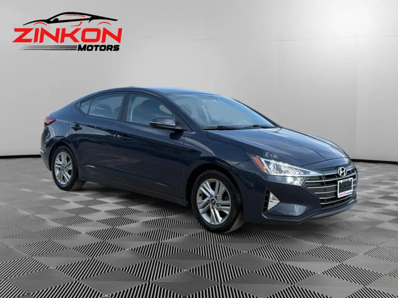 Hyundai ELANTRA снимка Hyundai ELANTRA