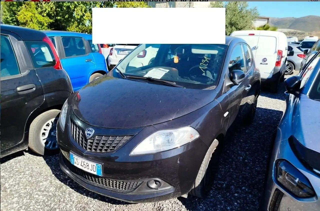 Lancia Ypsilon