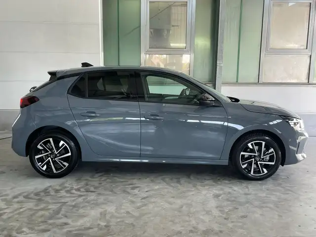 Opel Corsa view 8