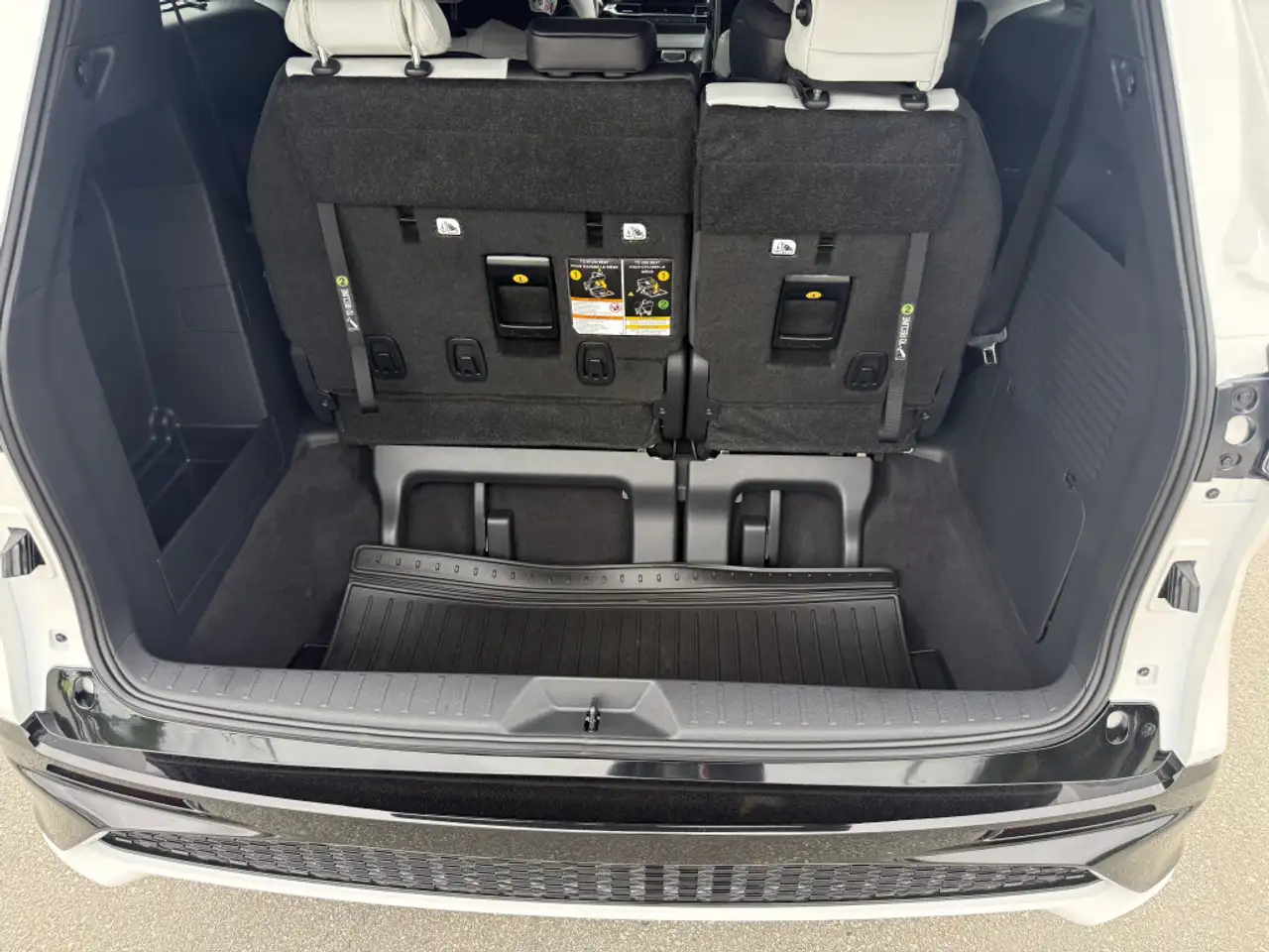 Toyota Sienna снимка Toyota Sienna