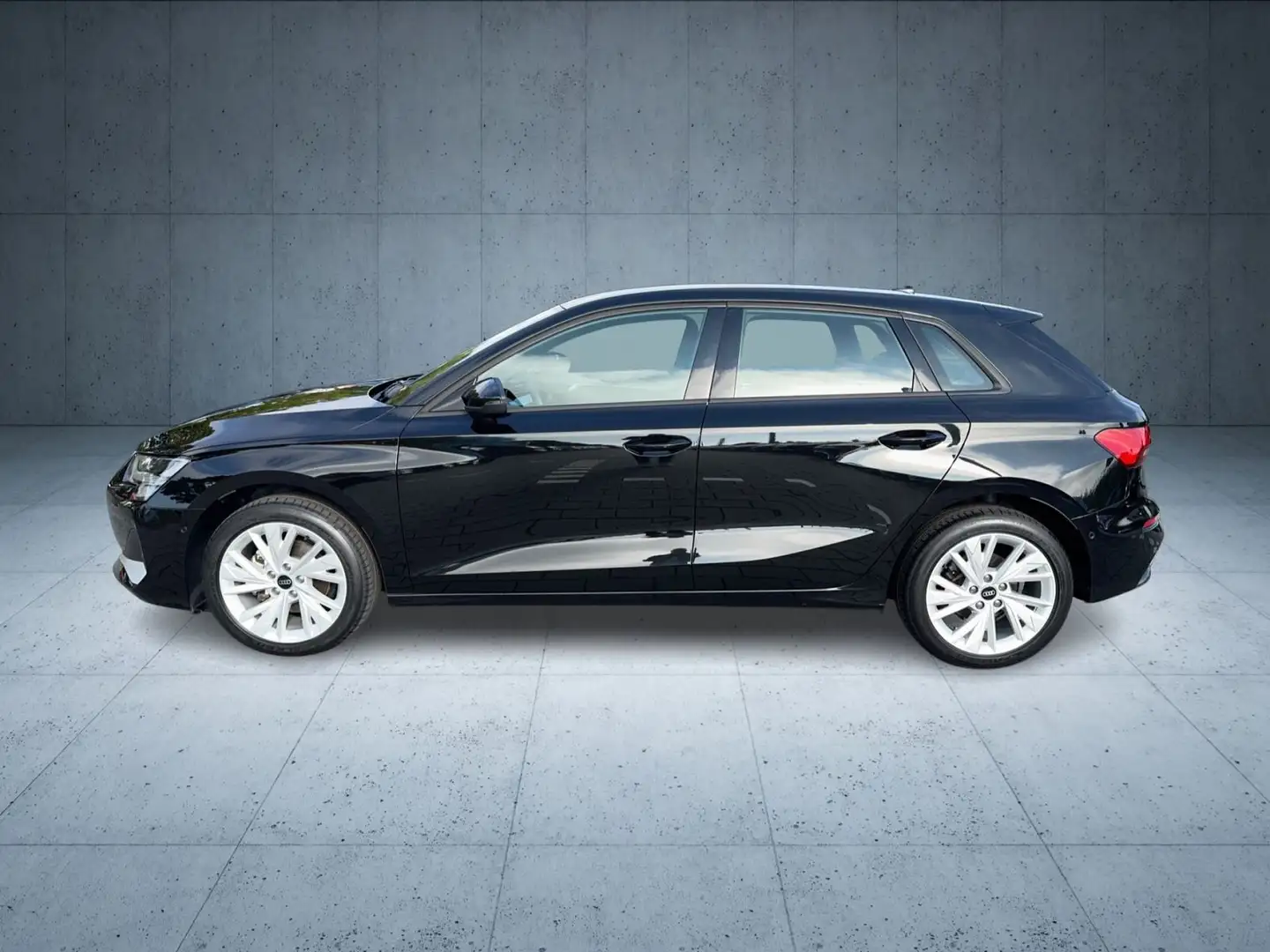 Audi A3 Advanced 30 TFSI AHK/Nav/sound/PBox Schwarz - 2