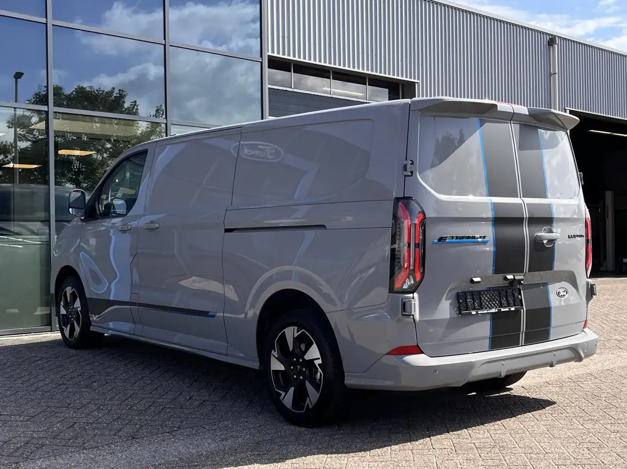 Ford Transit Custom 2026 — фото 12