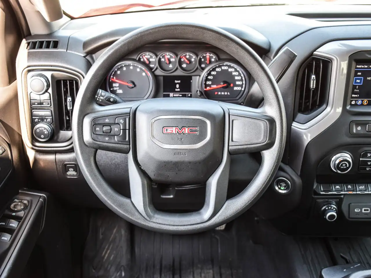 GMC Sierra 1500 снимка GMC Sierra 1500