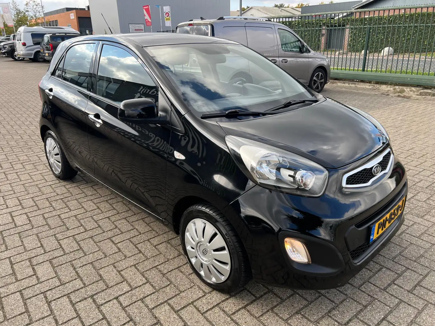 Kia Picanto 1.0 CVVT Airco Zwart - 2