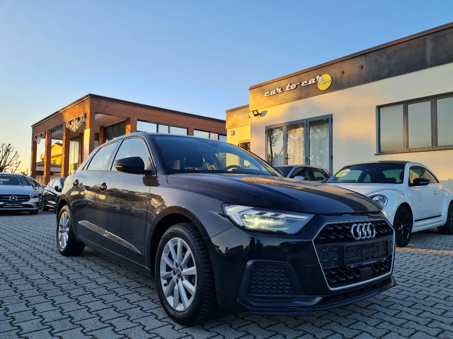 Audi A1 SPB 30 TFSI Schwarz - 1