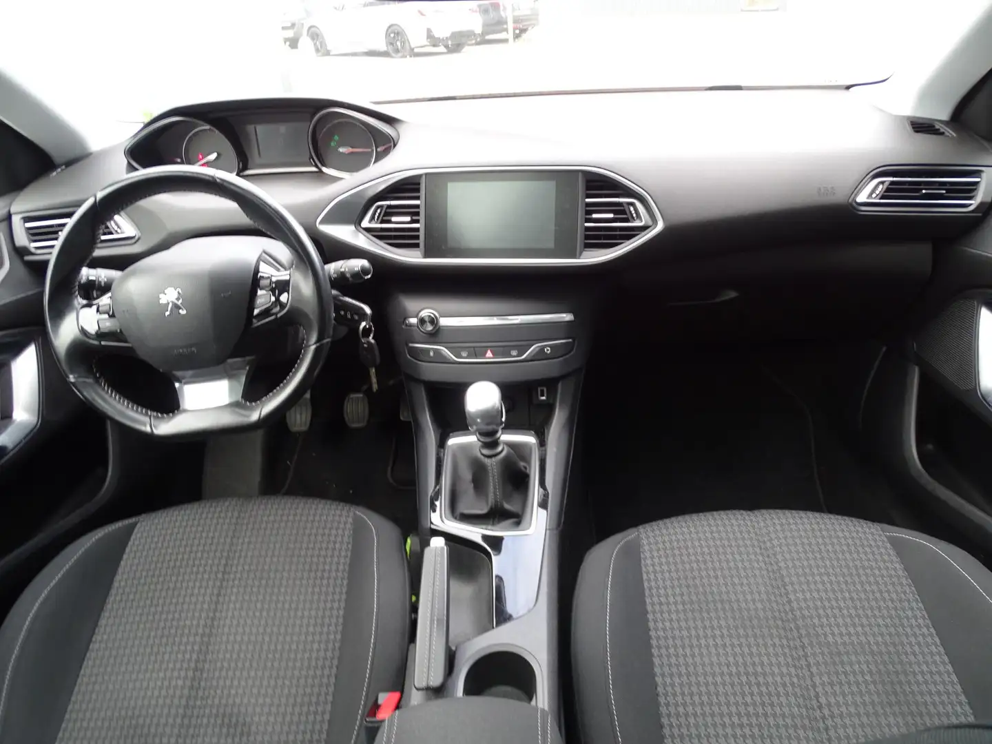 Peugeot 308 1.2 PureTech Blue Lease Executive 6-BAK| PANORAMAD Zwart - 2