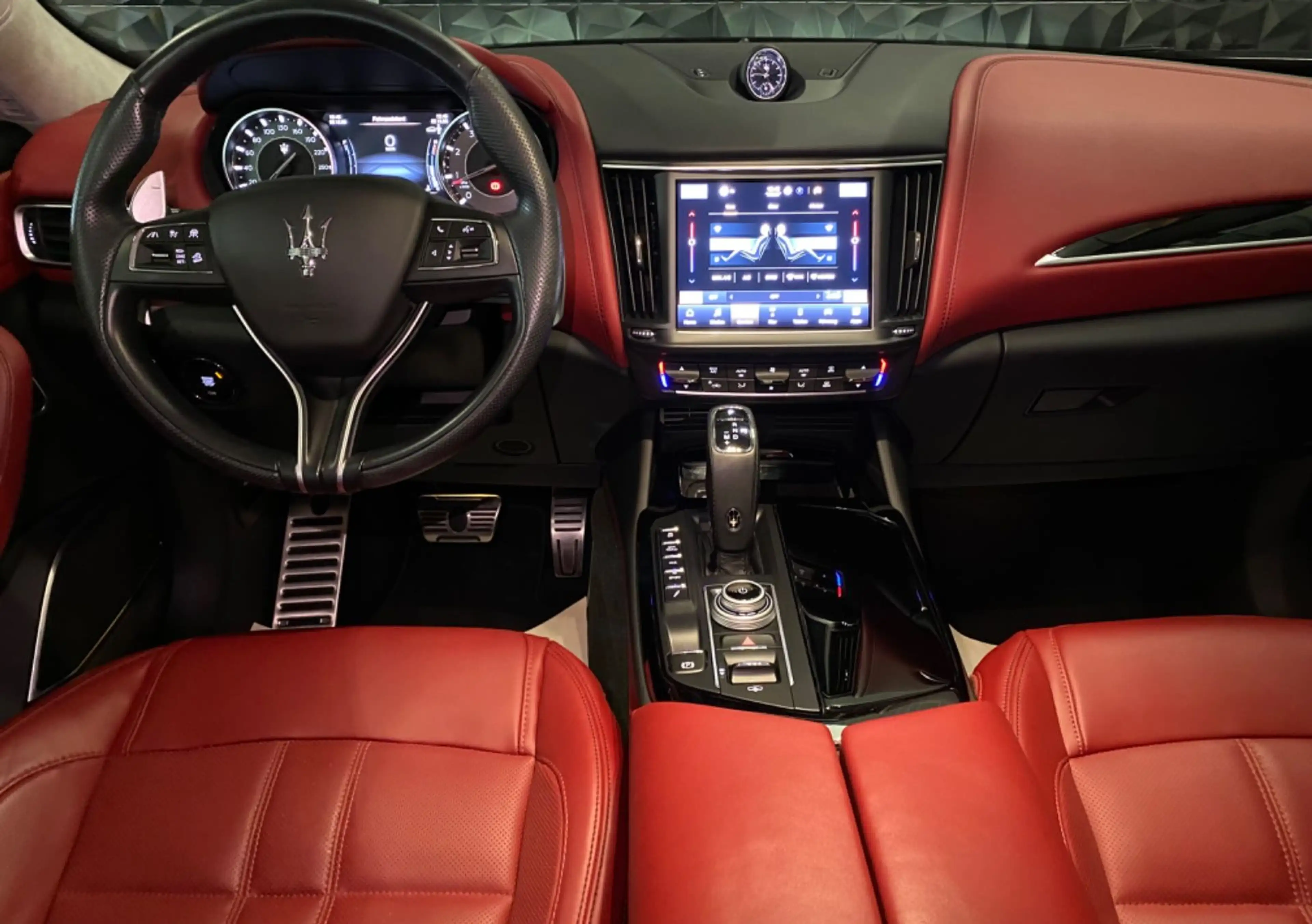 Maserati Levante Modena S, rotes Leder,1 Hand, Navi, 360° — photo 15