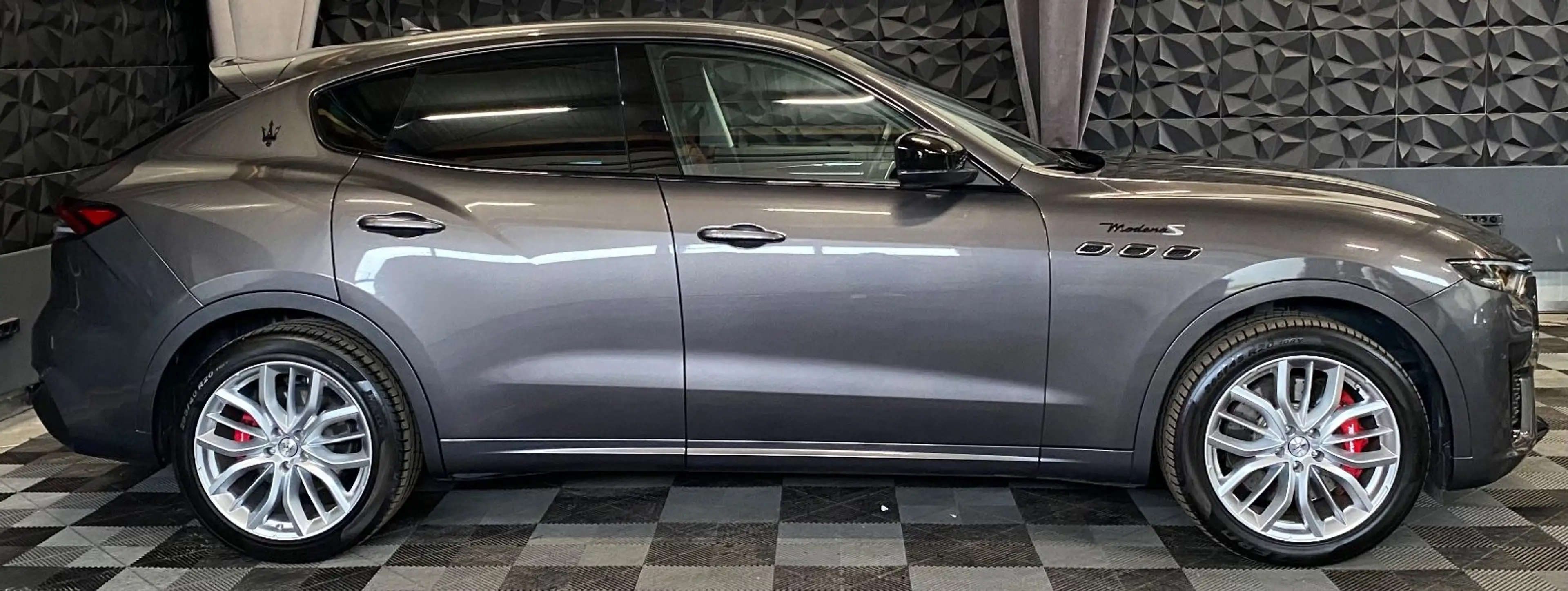 Maserati Levante Modena S, rotes Leder,1 Hand, Navi, 360° — photo 8