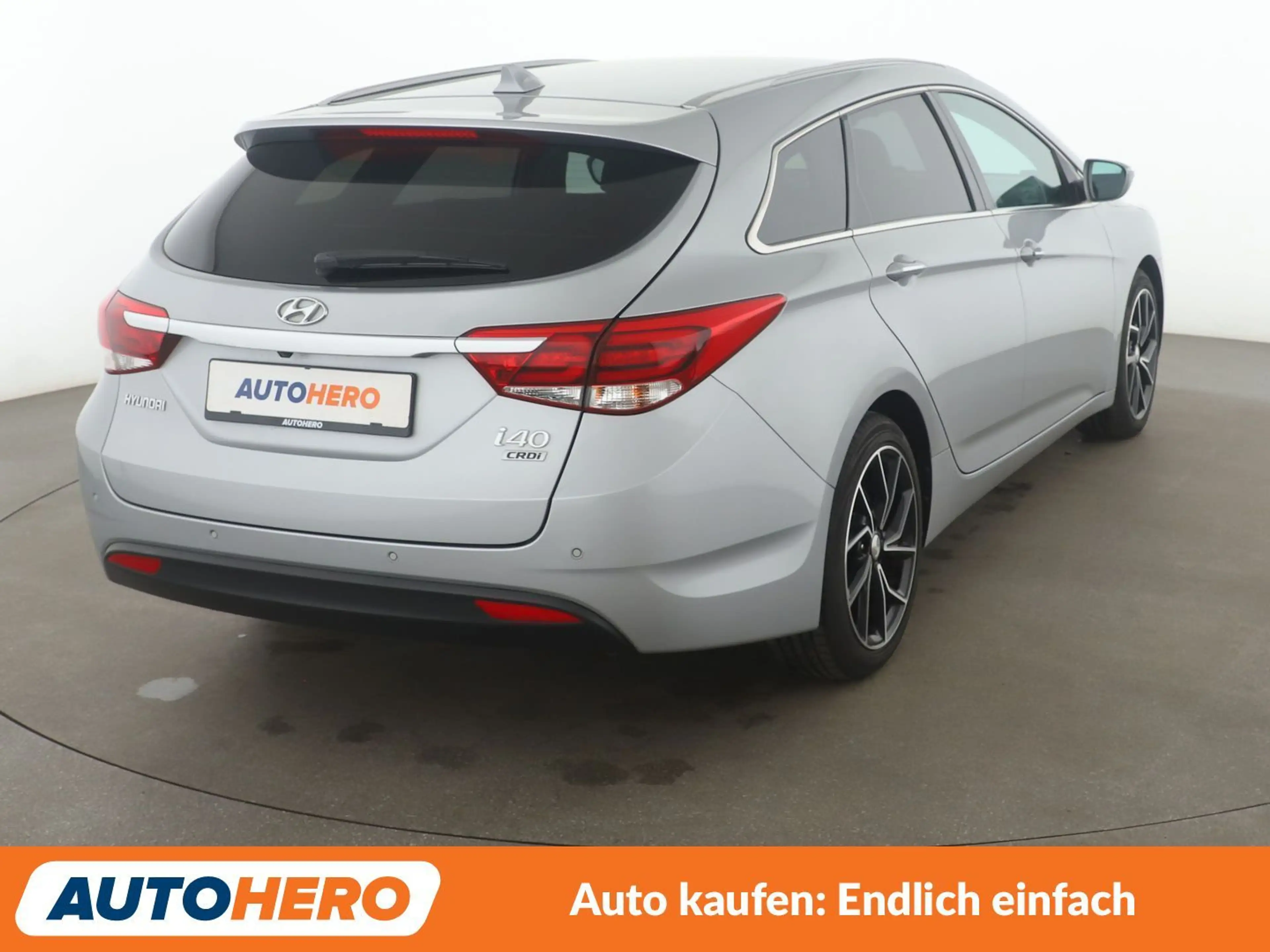 Hyundai i40 1.6 CRDi Space Plus*NAVI*TEMPO*PDC*SHZ* — photo 6