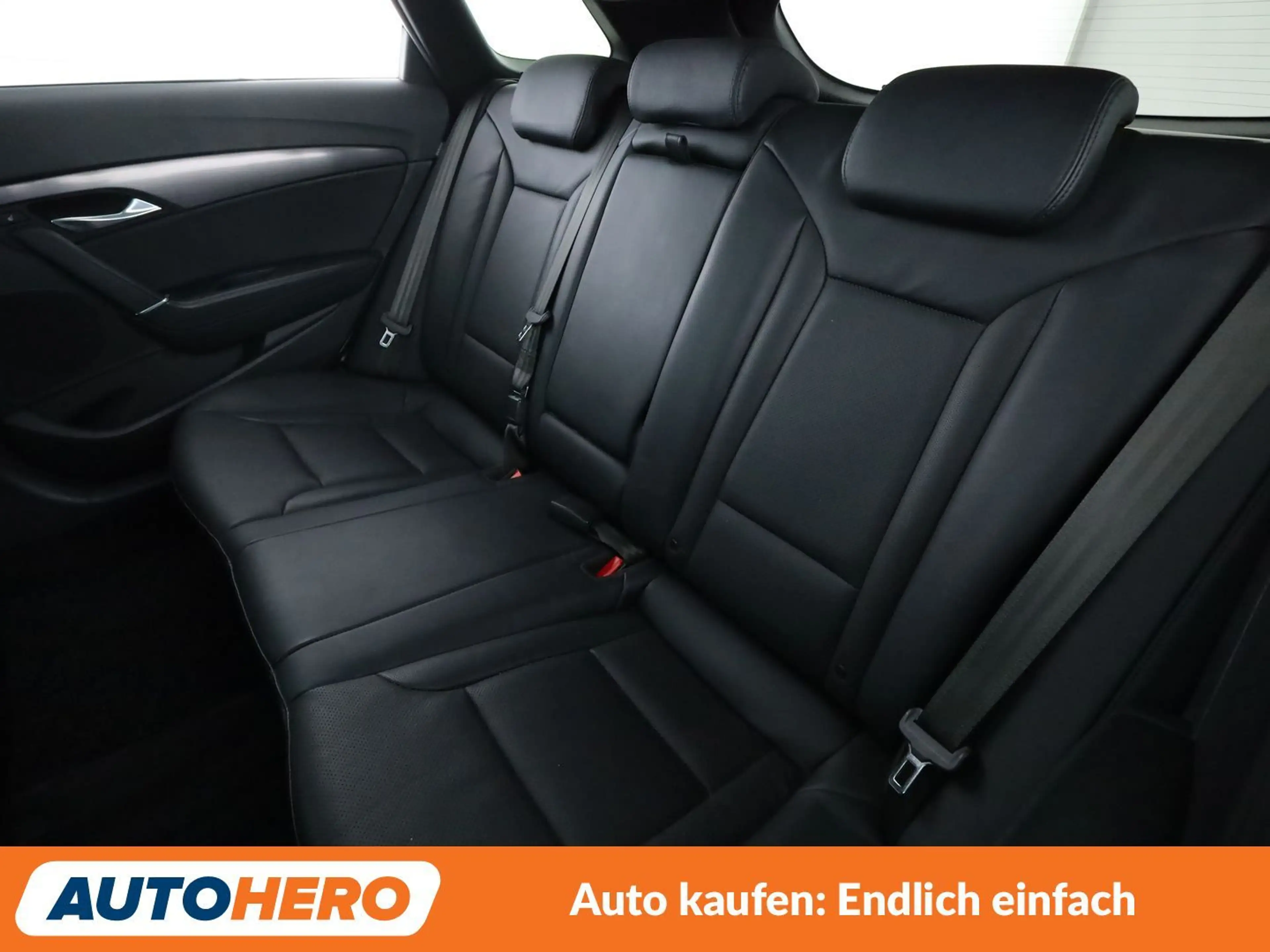 Hyundai i40 1.6 CRDi Space Plus*NAVI*TEMPO*PDC*SHZ* — photo 14