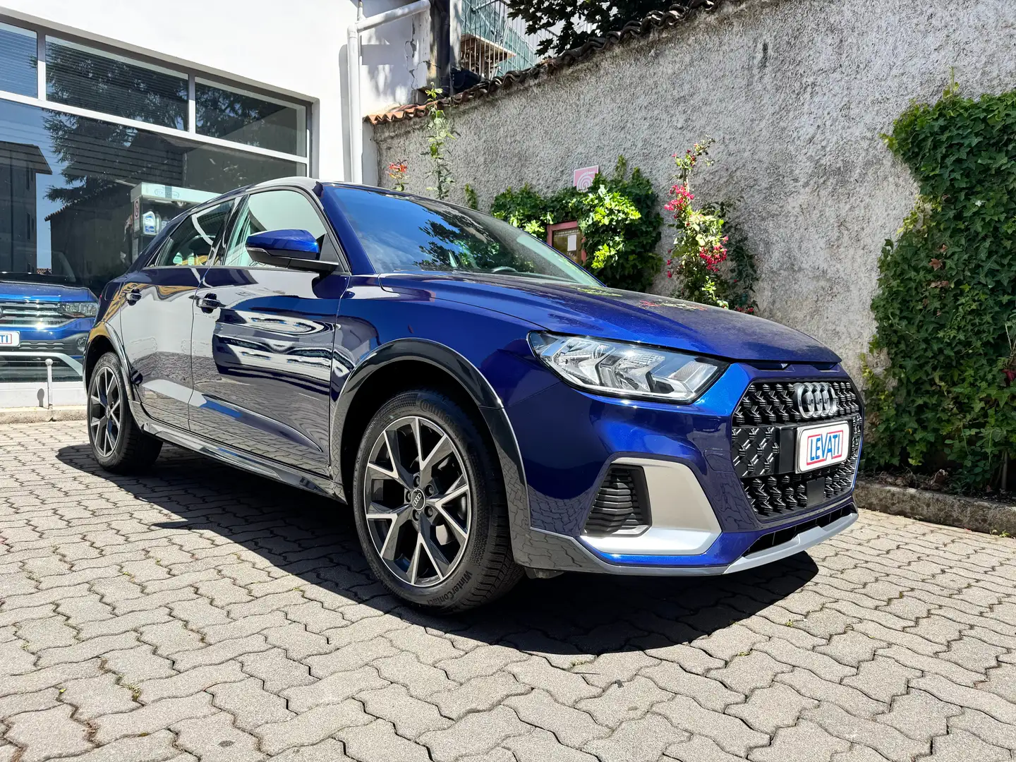 Audi A1 A1 allstreet 30 1.0 tfsi Admired 110cv S-tronic Azul - 1