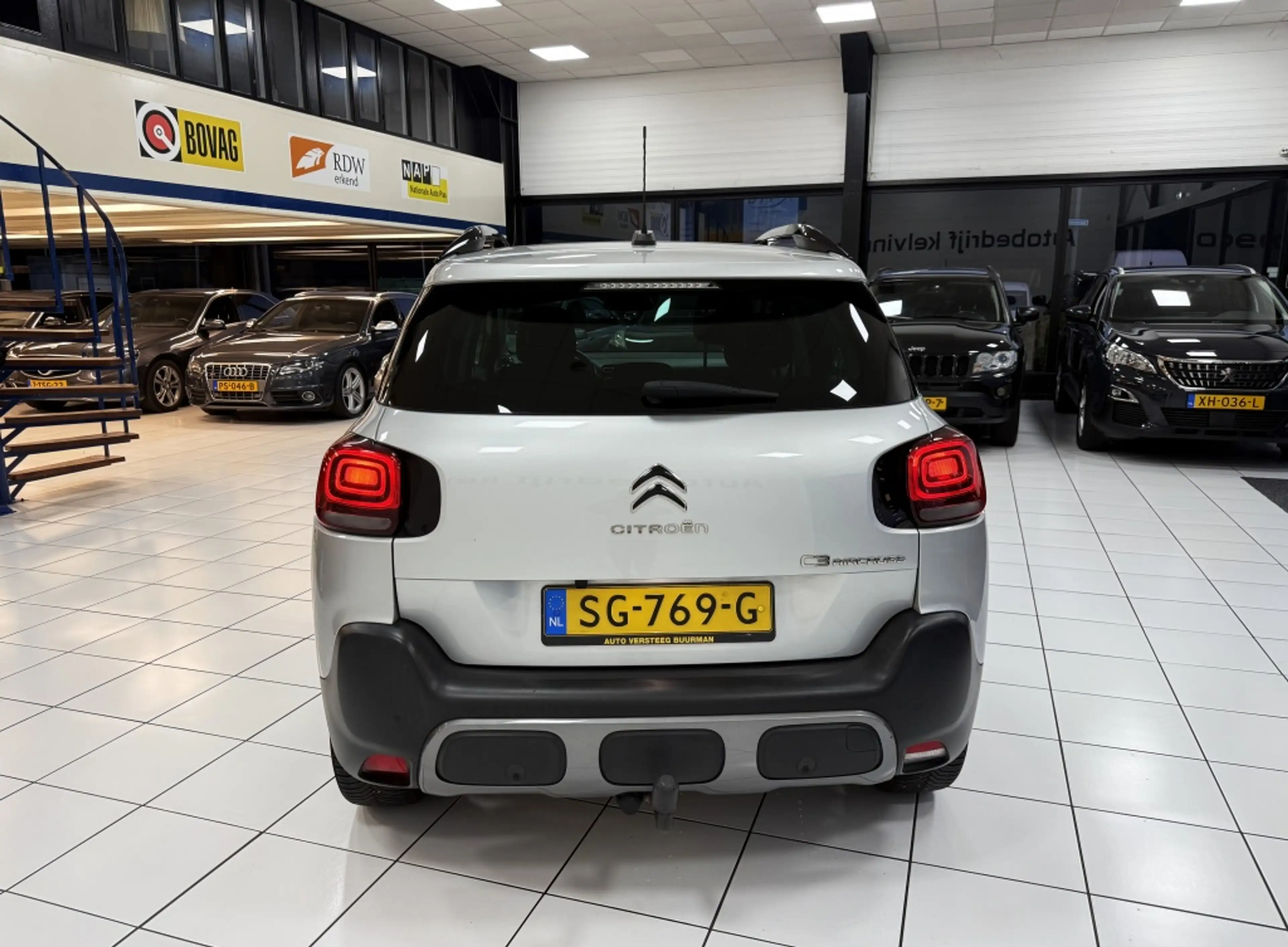 Citroen C3 Aircross 1.2 PT S&S Shine — photo 14