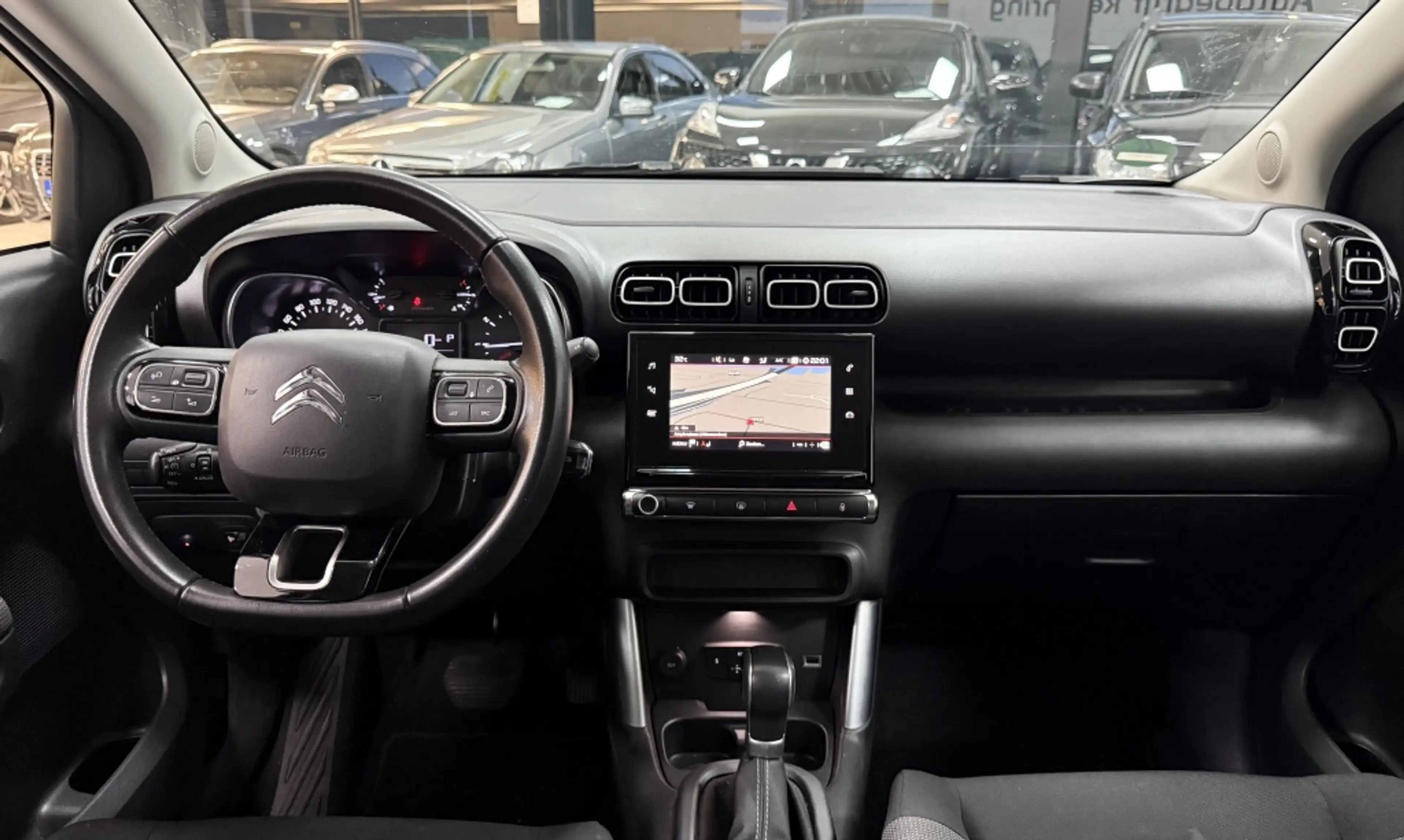 Citroen C3 Aircross 1.2 PT S&S Shine — photo 4