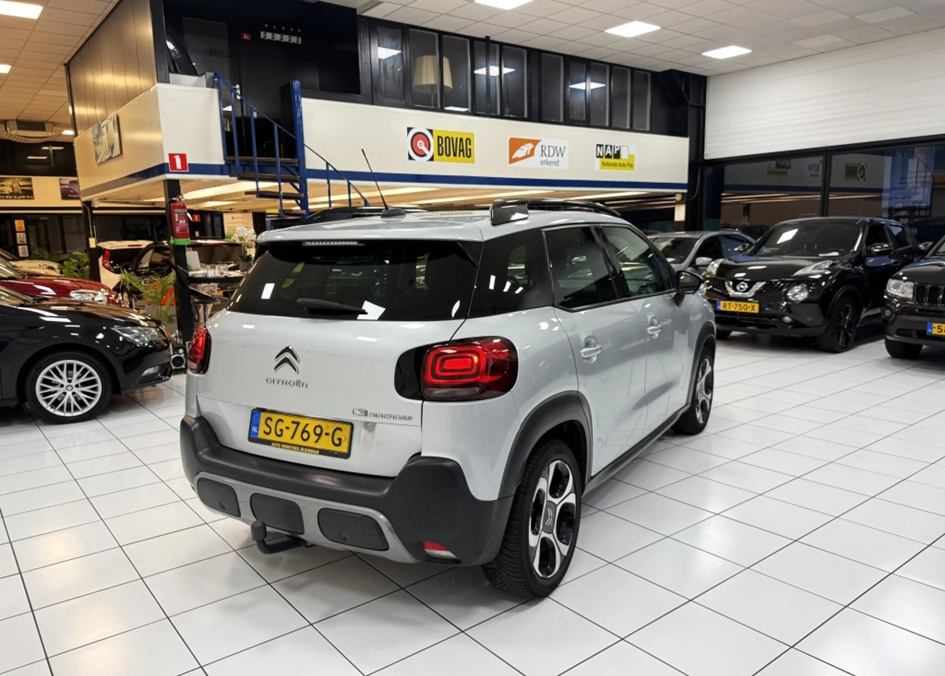 Citroen C3 Aircross 1.2 PT S&S Shine — photo 15