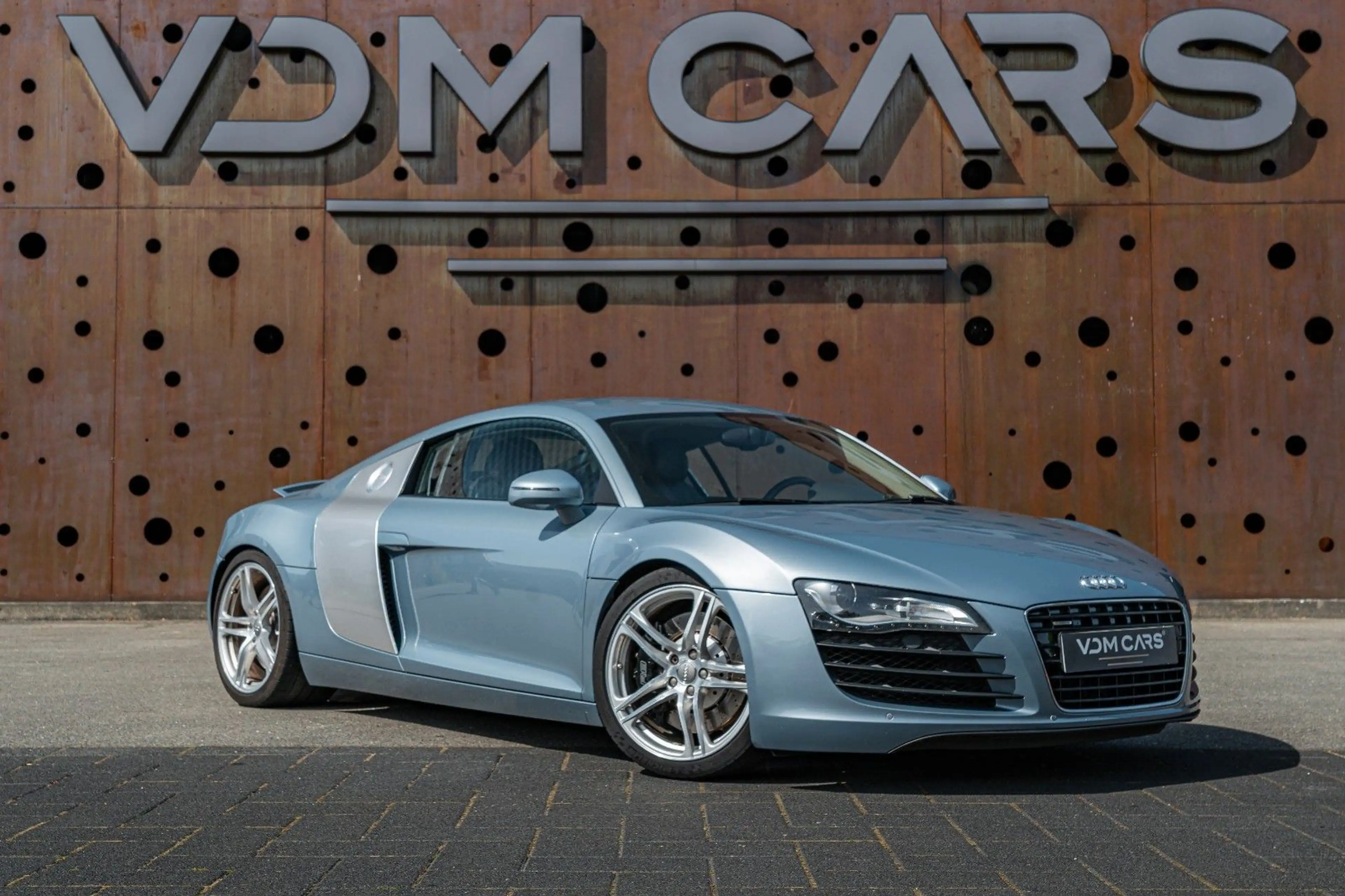Audi R8 Coupe 4.2 FSI quattro — photo 3