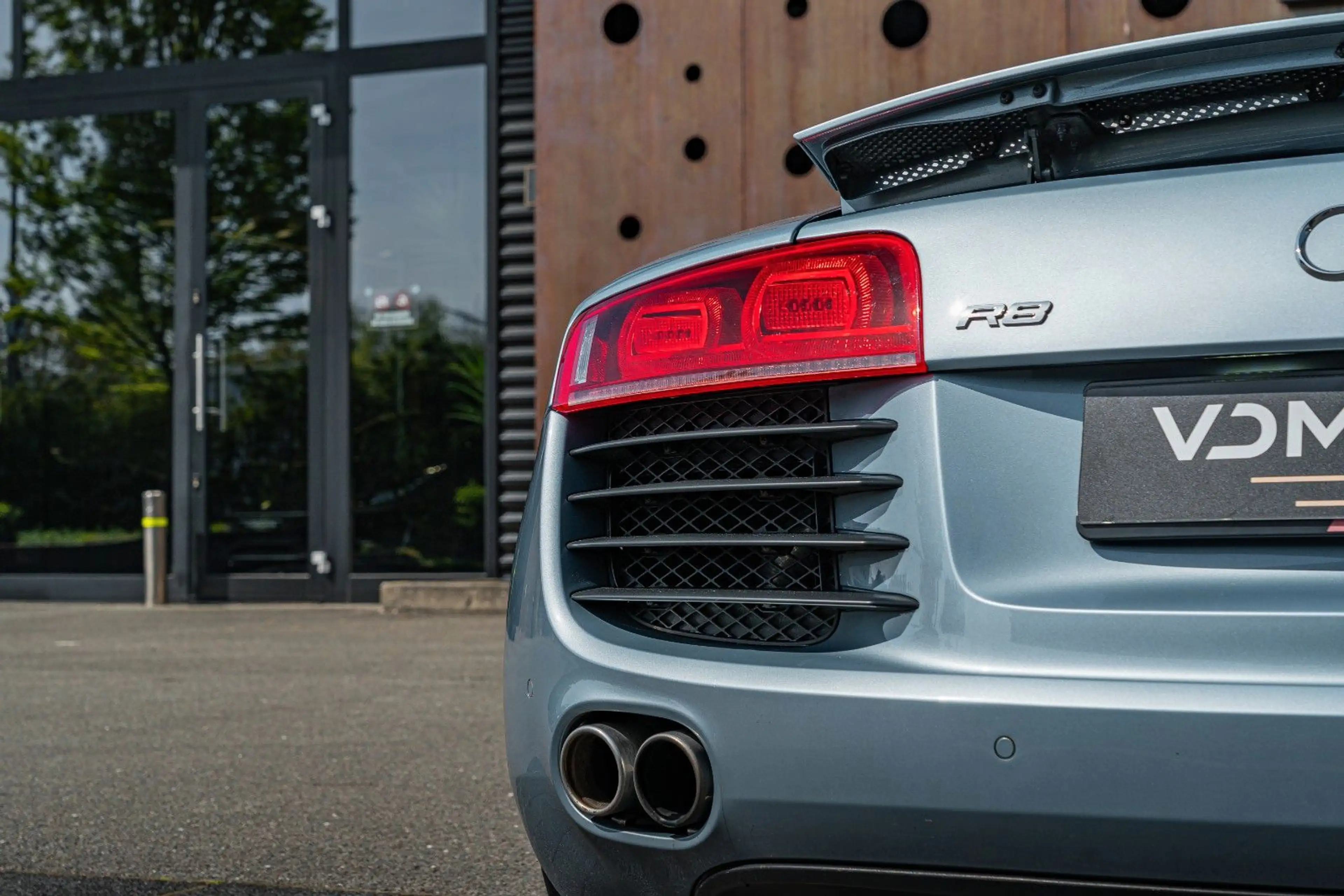 Audi R8 Coupe 4.2 FSI quattro — photo 12