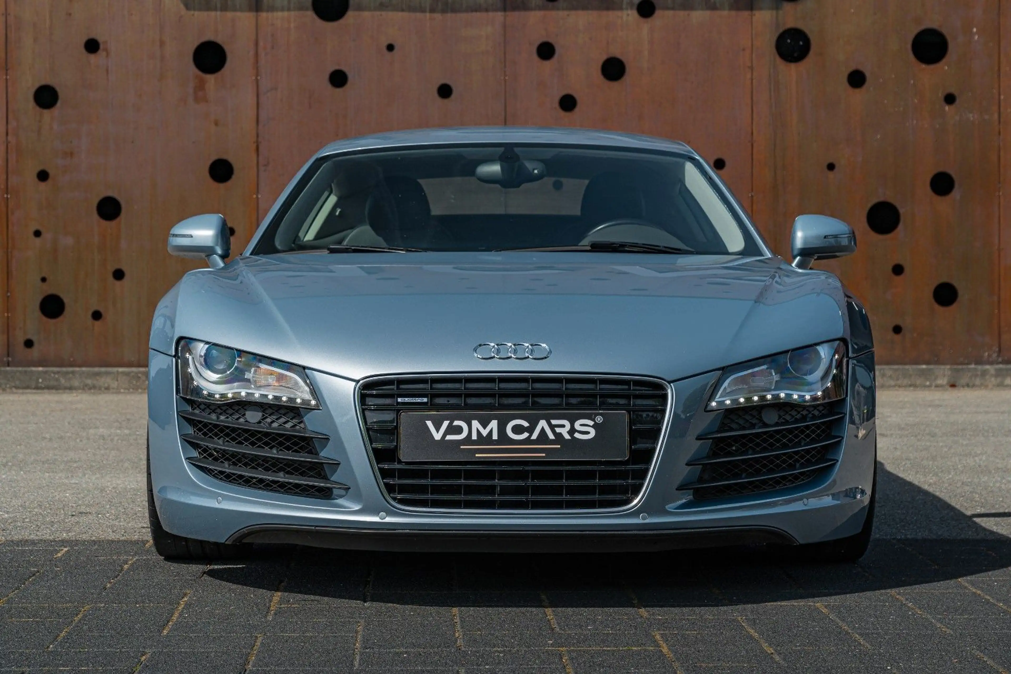 Audi R8 Coupe 4.2 FSI quattro — photo 2