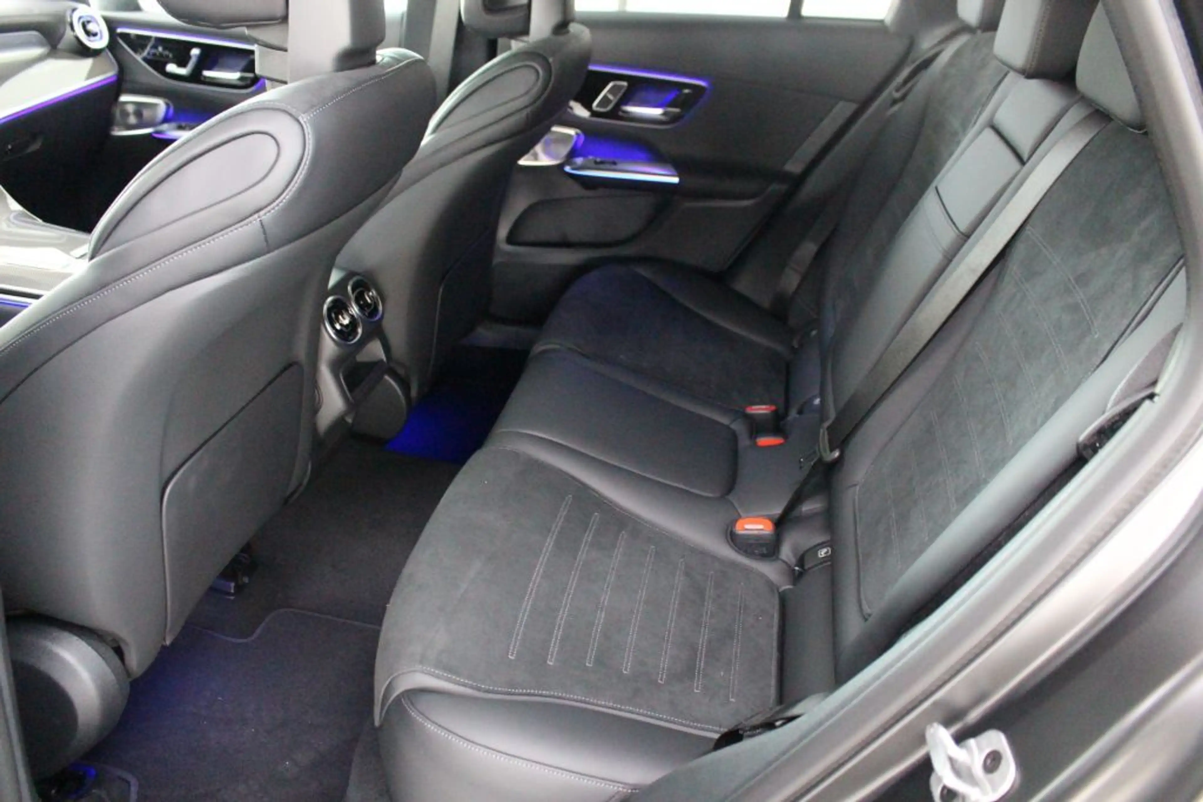 Mercedes-Benz GLC 450 d 4M AMG Coupé Burmester DISTRONIC Night — photo 13