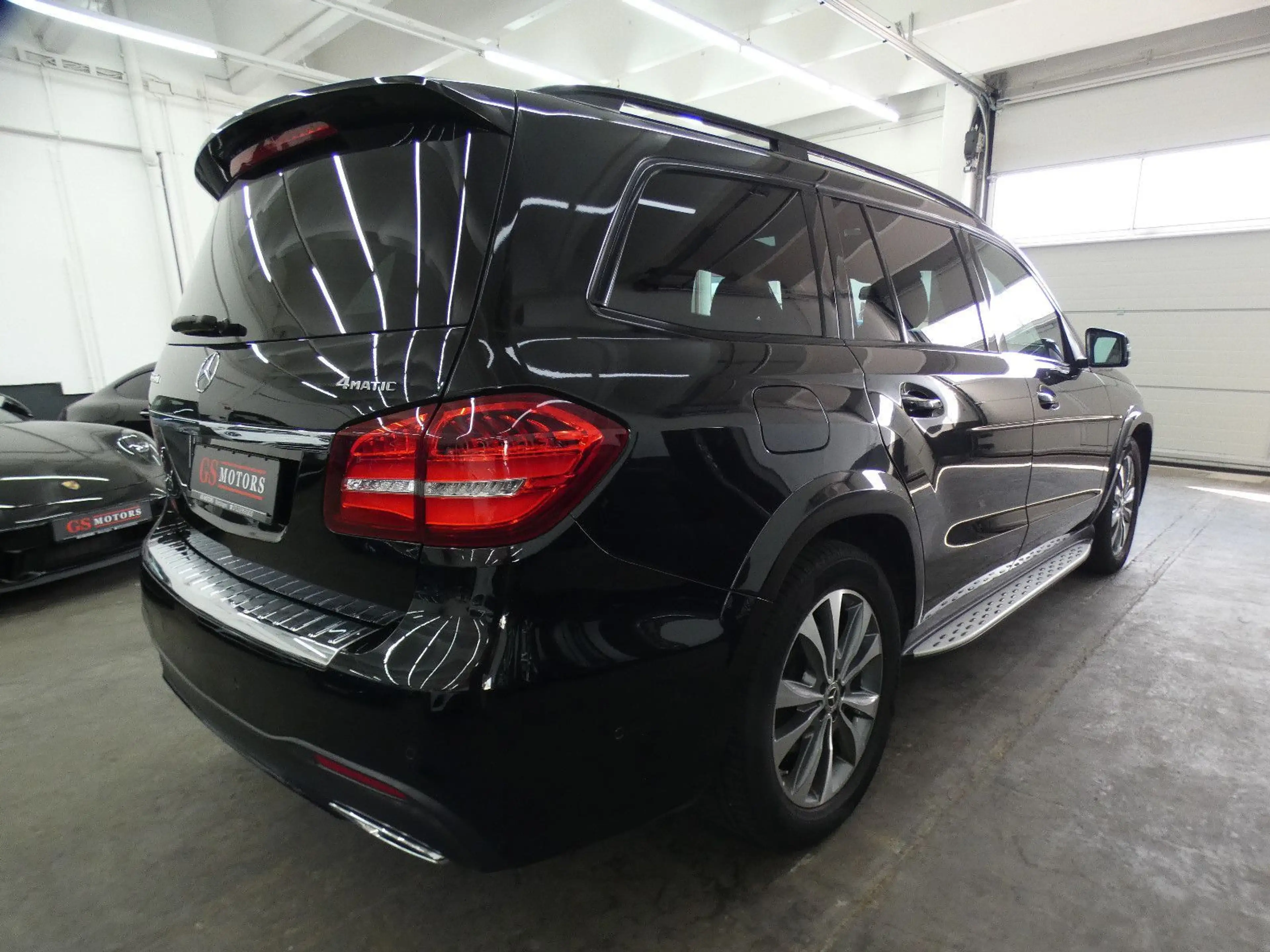 Mercedes-Benz GLS 350 d 4M AMG*LED*COMAND*DISTRO*PANO*AHK*360° — photo 6