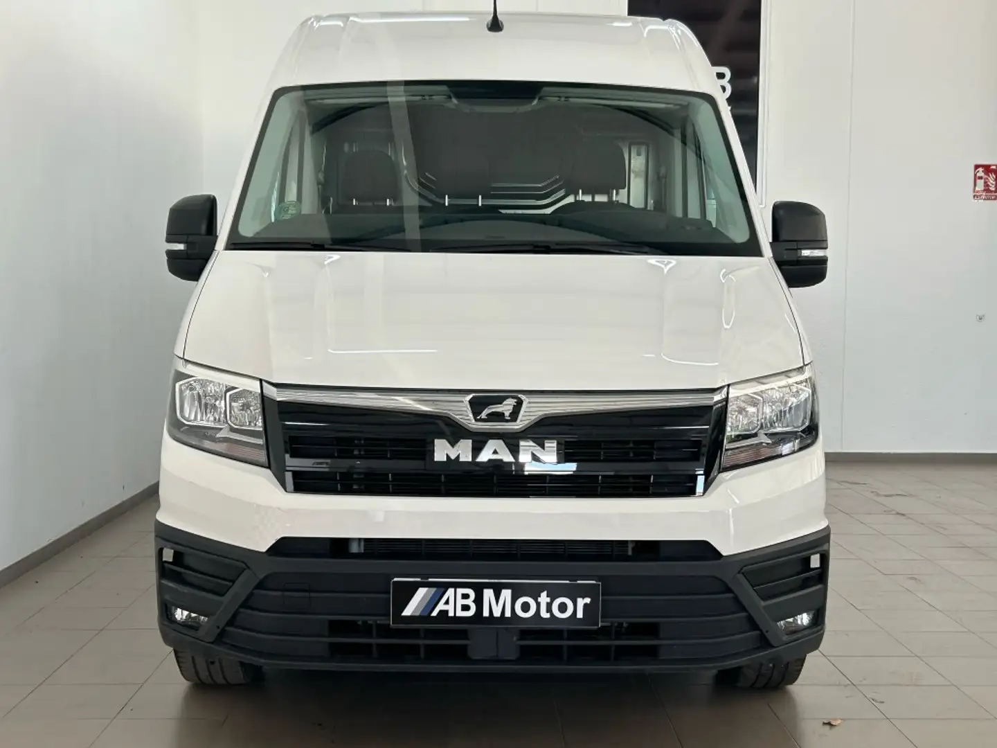 MAN TGE MAN Industrial Manual de 4 Puertas Blanc - 1