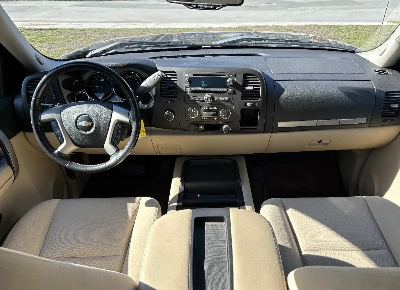 Chevrolet Silverado 1500 снимка Chevrolet Silverado 1500