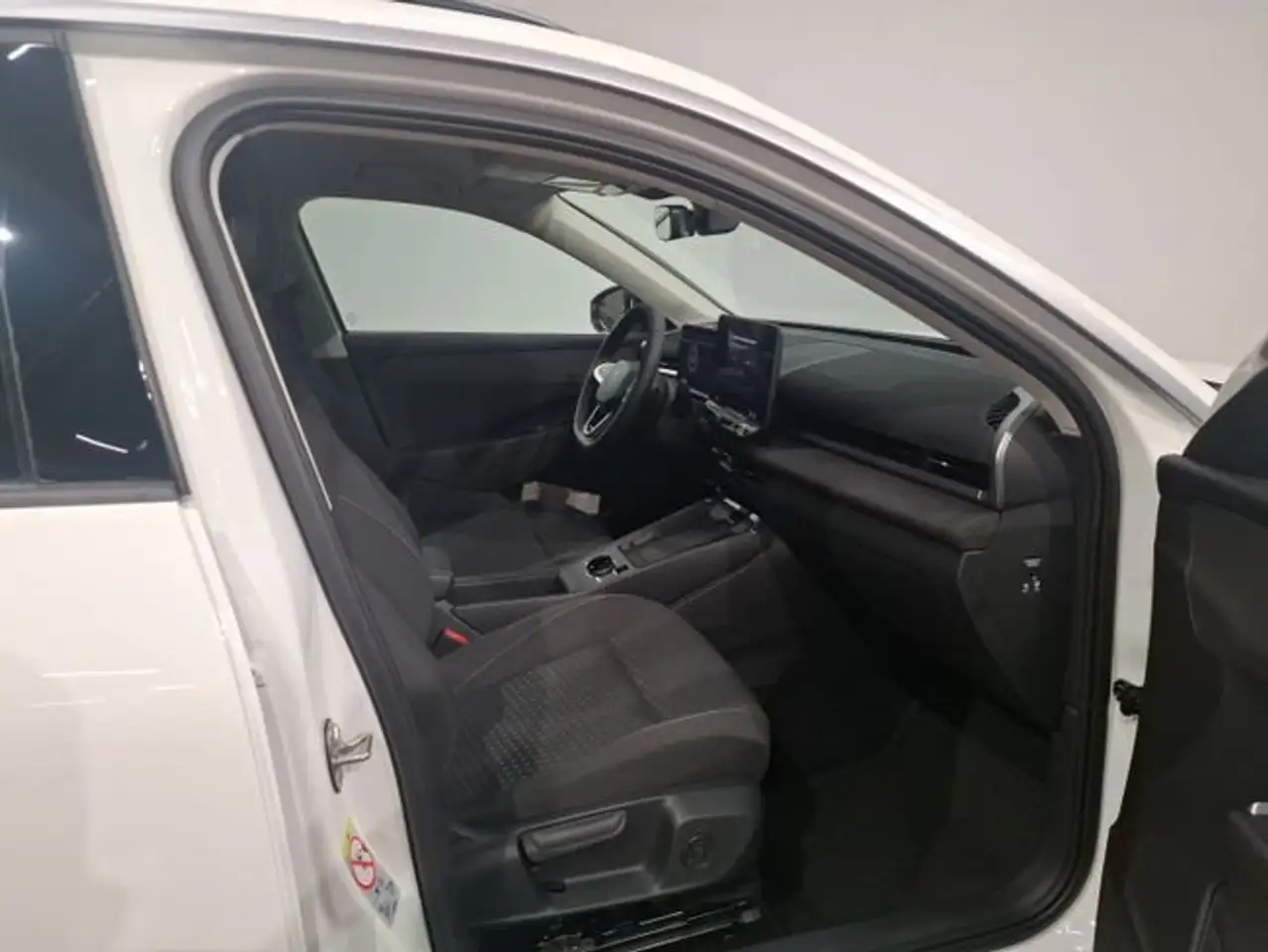 Volkswagen T-Roc Life 115 CV mHEV DSG7 5