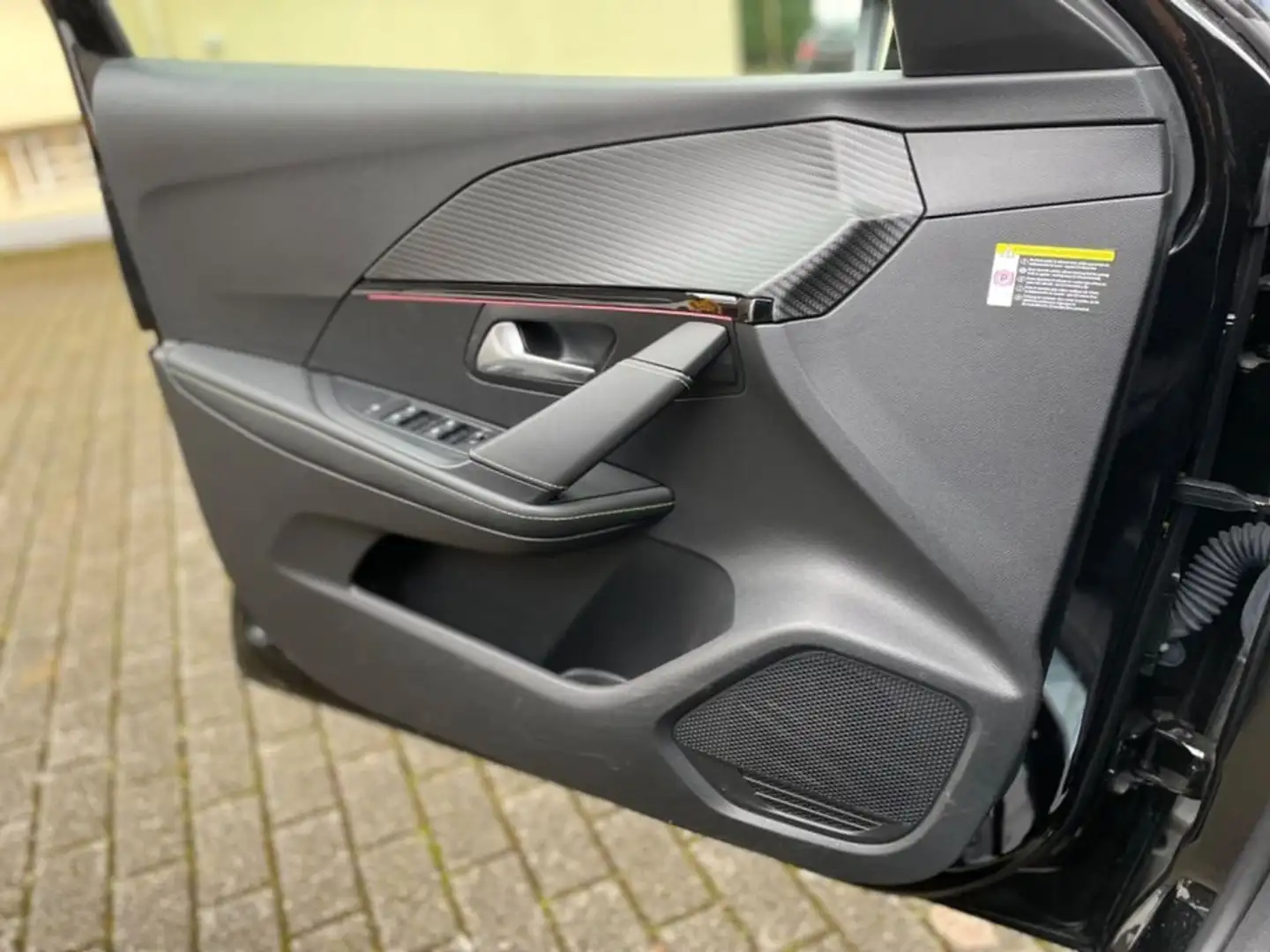 Peugeot 208 208 5p 1.0 puretech (vti) 12v Active Schwarz - 2