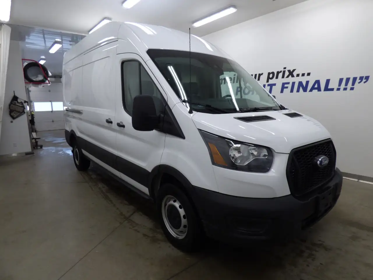 Ford Transit Cargo Van снимка Ford Transit Cargo Van
