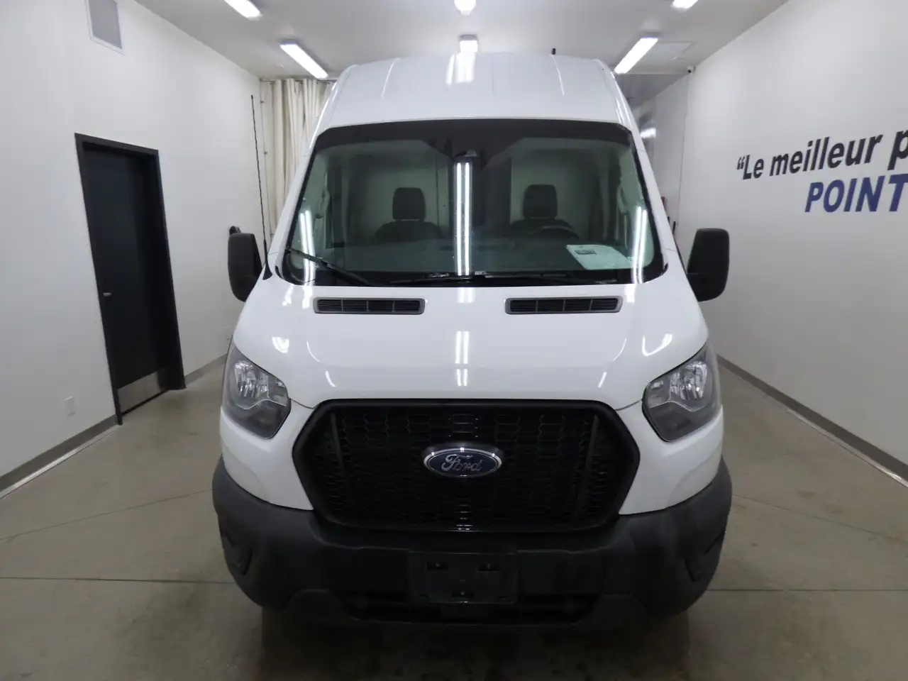 Ford Transit Cargo Van снимка Ford Transit Cargo Van
