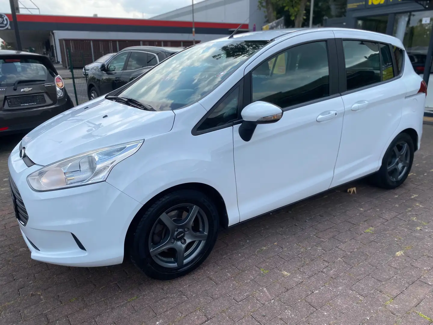 Ford B-Max 2.Hand/Neu TÜV/Scheckheft/Klima/SHZ - 1