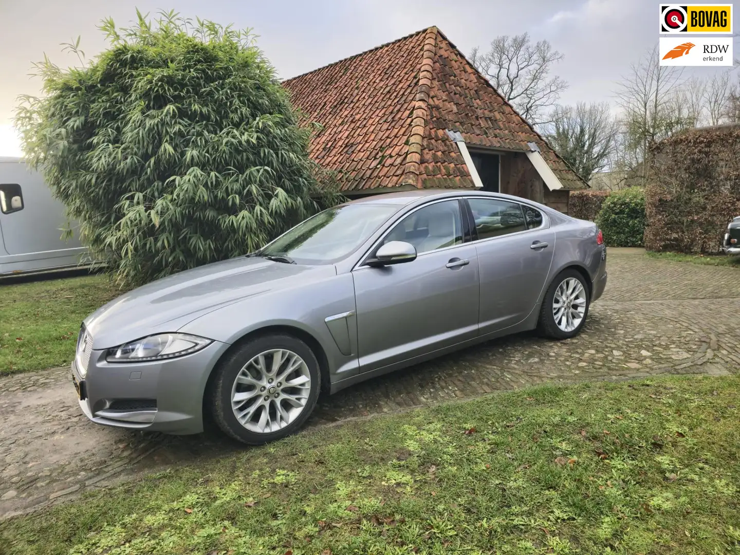Jaguar XF 3.0D–LEER –CAMERA -NAVI –18” Grijs - 1