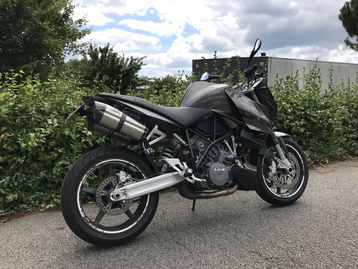 KTM 990 Super Duke Gris - 2