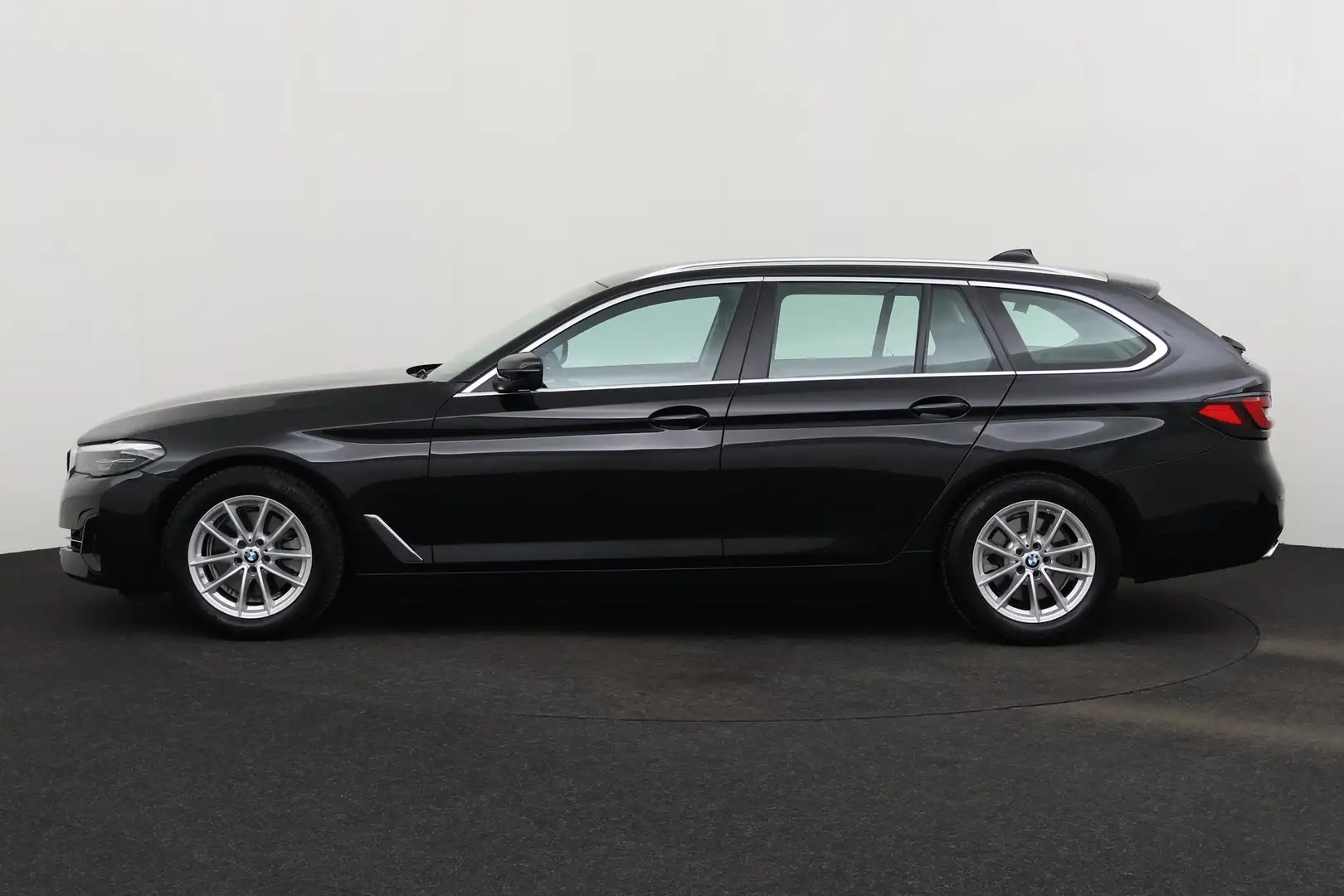 BMW 520 DA TOURING + GPS + LEDER + CAMERA + PDC + CRUISE + Schwarz - 2